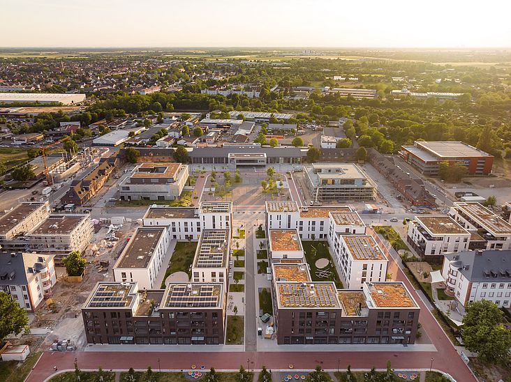 Der neue Platz ist nun städtebaulich gut gefasst und bietet Raum für Veranstaltungen (Foto: Thilo Ross)