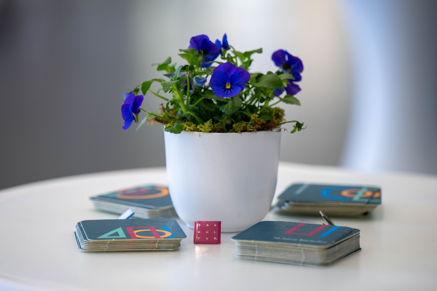 Blumen und Bierdeckel
